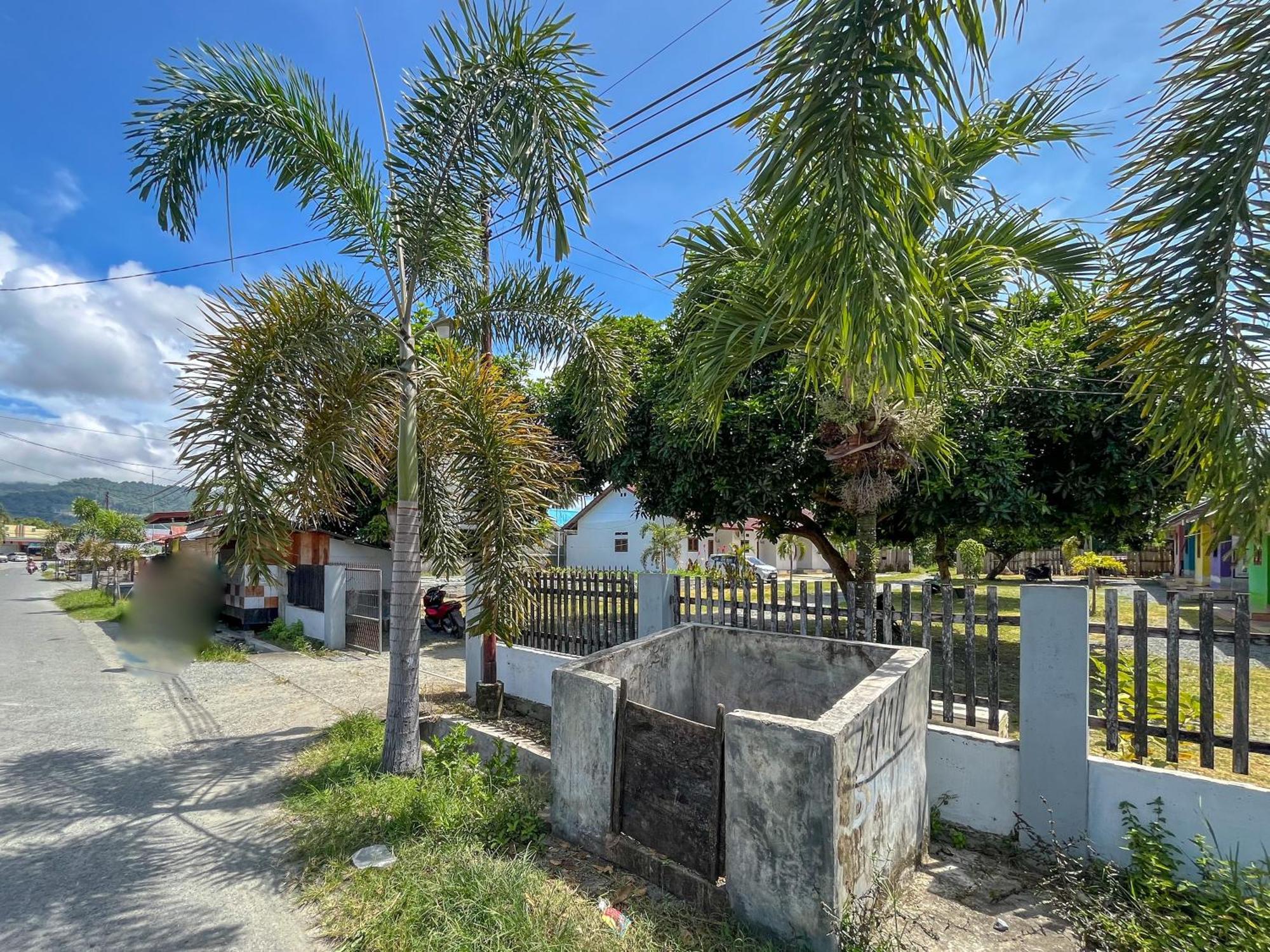 Reddoorz Syariah At Home Ampana Guest House Ampana Kota Exterior photo